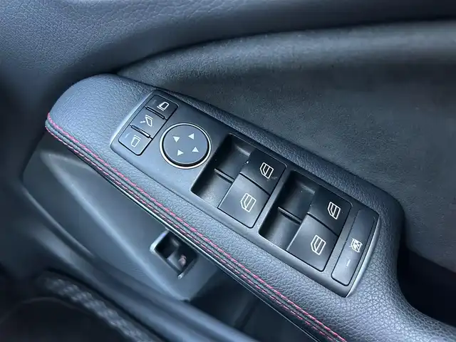 メルセデス・ベンツ ＣＬＡ１８０ Sブレイク　スポーツ 石川県 2017(平29)年 3.5万km 白 純正HDDナビ/　Bluetooth・AM/FM・CD・DVD・USB・AUX/フルセグTV/バックカメラ/ETC2.0/純正ドライブレコーダー/パワーシート（D+N席）/シートメモリー/シートヒーター（D+N席）/アンチロック・ブレーキ・システム/衝突被害軽減システム/横滑り防止装置/前後コーナーセンサー/レーンキープアシスト/盗難防止装置/パーキングアシスト/アイドリングストップ/エアバッグ（W+サイド）/カーテンエアバッグ/純正アルミホイール/スマートキー