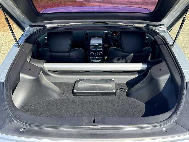 日産 フェアレディ Ｚ ニスモ 兵庫県 2014(平26)年 6.7万km ブリリアントシルバー TEIN車高調/ニスモエアロ/ニスモマフラー/社外ナビ/Bluetooth接続可/バックカメラ/フルセグTV/ETC/キセノンヘッドライト/ニスモ純正19インチAW/スマートキー/ハーフレザーシート/AUTOライト/ナビ連動ドラレコ