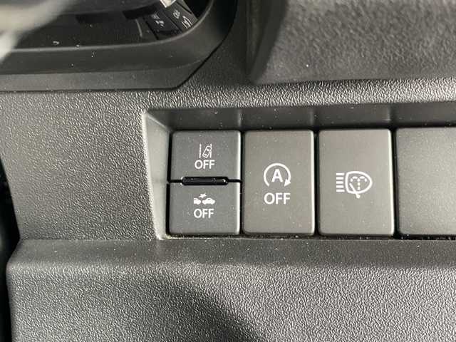 スズキ ジムニー シエラ JC 愛知県 2023(令5)年 1.3万km シルキーシルバーメタリック 純正ナビ　SDカードなし/クルーズコントロール/シートヒーター/純正アルミホイール/LEDヘッドライト/オートマチックハイビーム/ドライブレコーダー/衝突軽減システム/フルセグ/CD DVD/Bluetooth/ステアリングスイッチ/スマートキー/プッシュスタート