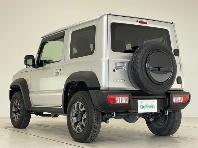 スズキ ジムニー シエラ JC 愛知県 2023(令5)年 1.3万km シルキーシルバーメタリック 純正ナビ　SDカードなし/クルーズコントロール/シートヒーター/純正アルミホイール/LEDヘッドライト/オートマチックハイビーム/ドライブレコーダー/衝突軽減システム/フルセグ/CD DVD/Bluetooth/ステアリングスイッチ/スマートキー/プッシュスタート