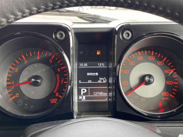 スズキ ジムニー シエラ JC 愛知県 2023(令5)年 1.3万km シルキーシルバーメタリック 純正ナビ　SDカードなし/クルーズコントロール/シートヒーター/純正アルミホイール/LEDヘッドライト/オートマチックハイビーム/ドライブレコーダー/衝突軽減システム/フルセグ/CD DVD/Bluetooth/ステアリングスイッチ/スマートキー/プッシュスタート