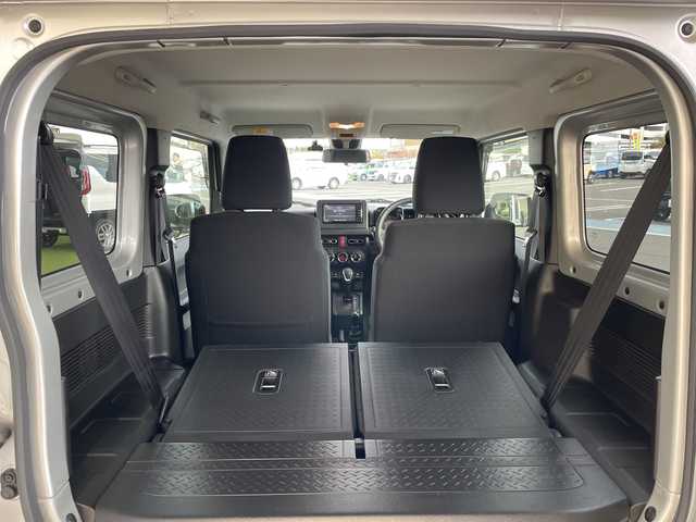 スズキ ジムニー シエラ JC 愛知県 2023(令5)年 1.3万km シルキーシルバーメタリック 純正ナビ　SDカードなし/クルーズコントロール/シートヒーター/純正アルミホイール/LEDヘッドライト/オートマチックハイビーム/ドライブレコーダー/衝突軽減システム/フルセグ/CD DVD/Bluetooth/ステアリングスイッチ/スマートキー/プッシュスタート