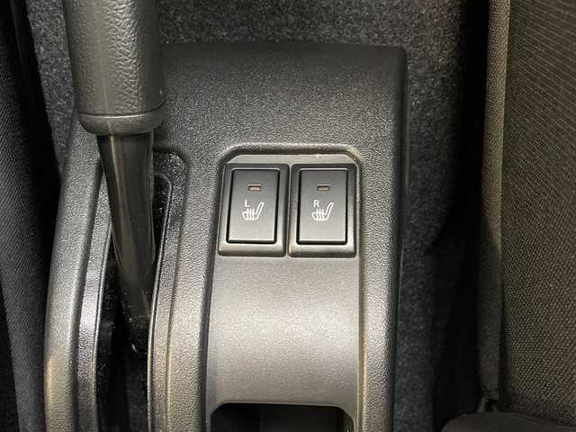 スズキ ジムニー シエラ JC 愛知県 2023(令5)年 1.3万km シルキーシルバーメタリック 純正ナビ　SDカードなし/クルーズコントロール/シートヒーター/純正アルミホイール/LEDヘッドライト/オートマチックハイビーム/ドライブレコーダー/衝突軽減システム/フルセグ/CD DVD/Bluetooth/ステアリングスイッチ/スマートキー/プッシュスタート