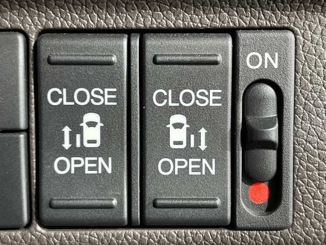 ホンダ フリード G ホンダセンシング 神奈川県 2021(令3)年 1.9万km クリスタルブラックパール 純正9型メモリーナビゲーション【VXM-217VFNi】/フルセグ　CD DVD　USB　HDMI　SD　Bluetooth/バックカメラ/両側電動スライドドア/ホンダセンシング/CMBS衝突軽減ブレーキ/歩行者事故低減ステアリング/アダブティブクルーズコントロール/LKAS車線維持支援システム/路外逸脱抑制機能/誤発進抑機能/先行車発進お知らせ機能/標識認識機能/マルチインフォメーションディスプレイ/前後ソナー/アイドリングストップ/純正前後ドライブレコーダー/前席シートヒーター/純正ビルトインETC/ステアリングスイッチ/ECON/シートリフター/プッシュスタート/スマートキー/LEDヘッドランプ/オートライト