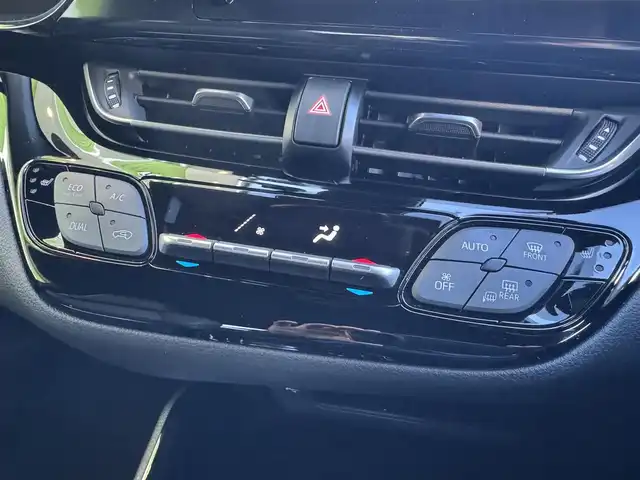 トヨタ Ｃ－ＨＲ G モード ネロセーフティプラスⅡ 千葉県 2022(令4)年 1.5万km プラチナホワイトパールマイカ トヨタセーフティセンス/プリクラッシュセーフティ/レーダークルーズコントロール/レーンキープアシスト/ブラインドスポットモニター/純正ナビ/Bluetooth/全方位カメラ/ハーフレザーシート/ブラインドスポットモニター/社外18インチAW/LEDライト/ETC/保証書・取説/スペアキー