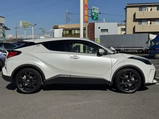 トヨタ Ｃ－ＨＲ G モード ネロセーフティプラスⅡ 千葉県 2022(令4)年 1.5万km プラチナホワイトパールマイカ トヨタセーフティセンス/プリクラッシュセーフティ/レーダークルーズコントロール/レーンキープアシスト/ブラインドスポットモニター/純正ナビ/Bluetooth/全方位カメラ/ハーフレザーシート/ブラインドスポットモニター/社外18インチAW/LEDライト/ETC/保証書・取説/スペアキー