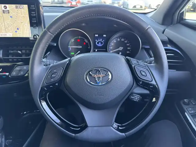 トヨタ Ｃ－ＨＲ G モード ネロセーフティプラスⅡ 千葉県 2022(令4)年 1.5万km プラチナホワイトパールマイカ トヨタセーフティセンス/プリクラッシュセーフティ/レーダークルーズコントロール/レーンキープアシスト/ブラインドスポットモニター/純正ナビ/Bluetooth/全方位カメラ/ハーフレザーシート/ブラインドスポットモニター/社外18インチAW/LEDライト/ETC/保証書・取説/スペアキー