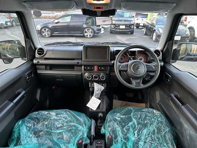 スズキ ジムニー ノマド FC 愛知県 2025(令7)年 0.1千km 黒 /禁煙/ワンオーナー//登録時走行車39km//パートタイム4WD//ヒルホールドコントロール//ヒルディセントコントロール//シートヒーター//スマートキー//スペアスマートキー//プッシュスタート//オートLEDヘッドライト//ハイビームアシスト//ヘッドライトレベライザー//ヘッドライトウォッシャー//フォグランプ//スペアタイヤ//デュアルカメラブレーキサポート//後退時ブレーキサポート//前後方誤発進抑制機能//ACC//先行車発進お知らせ機能//ふらつきサポート//標識認識機能//横滑り防止//アイドリングストップ//本革巻きステアリング//ステアリングスイッチ//ステアリングチルト機構//LEDサイドターンランプ付ドアミラー//純正フロアマット//バニティミラー//防眩式ルームミラー//ISOFIX//新車時保証書//取扱説明書