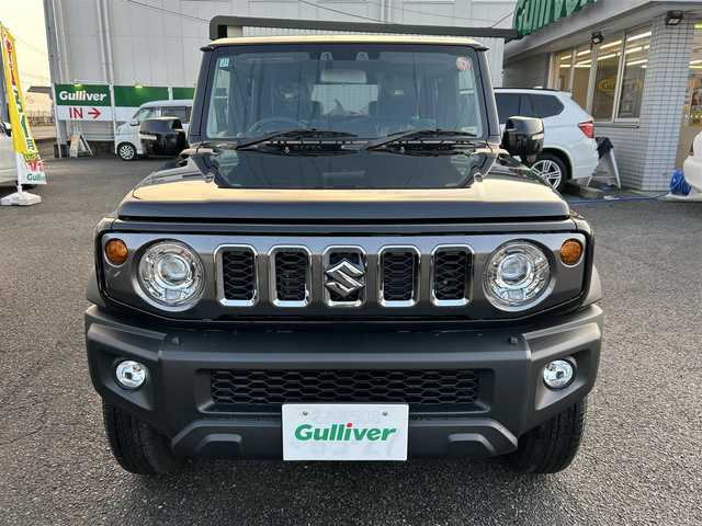 スズキ ジムニー ノマド FC 愛知県 2025(令7)年 0.1千km 黒 /禁煙/ワンオーナー//登録時走行車39km//パートタイム4WD//ヒルホールドコントロール//ヒルディセントコントロール//シートヒーター//スマートキー//スペアスマートキー//プッシュスタート//オートLEDヘッドライト//ハイビームアシスト//ヘッドライトレベライザー//ヘッドライトウォッシャー//フォグランプ//スペアタイヤ//デュアルカメラブレーキサポート//後退時ブレーキサポート//前後方誤発進抑制機能//ACC//先行車発進お知らせ機能//ふらつきサポート//標識認識機能//横滑り防止//アイドリングストップ//本革巻きステアリング//ステアリングスイッチ//ステアリングチルト機構//LEDサイドターンランプ付ドアミラー//純正フロアマット//バニティミラー//防眩式ルームミラー//ISOFIX//新車時保証書//取扱説明書