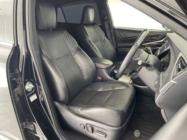 トヨタ ハリアー プレミアム メタル&レザーP 愛知県 2018(平30)年 8.7万km ブラック セーフティセンス　/純正エアロパーツ　/社外１０型ナビ　/３眼ＬＥＤ　/サンルーフ　/黒革シート　/レーダークルコン　/シートヒーター　/エアシート　/バックカメラ　/電動リヤゲート　/パワーシート　/コーナーセンサー/純正AW/ETC/レーンキープ/オートマチックハイビーム/ドライブレコーダー/衝突軽減/フルセグTV/CD/DVD/Bluetooth/ステアリングスイッチ/スマートキー/プッシュスタート