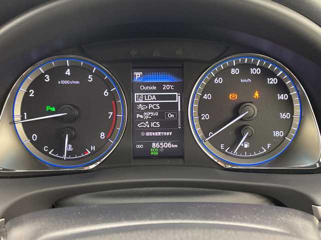 トヨタ ハリアー プレミアム メタル&レザーP 愛知県 2018(平30)年 8.7万km ブラック セーフティセンス　/純正エアロパーツ　/社外１０型ナビ　/３眼ＬＥＤ　/サンルーフ　/黒革シート　/レーダークルコン　/シートヒーター　/エアシート　/バックカメラ　/電動リヤゲート　/パワーシート　/コーナーセンサー/純正AW/ETC/レーンキープ/オートマチックハイビーム/ドライブレコーダー/衝突軽減/フルセグTV/CD/DVD/Bluetooth/ステアリングスイッチ/スマートキー/プッシュスタート