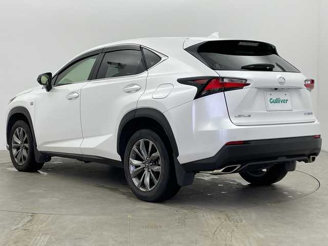 レクサス ＮＸ 200t Fスポーツ 富山県 2015(平27)年 8.9万km ソニッククォーツ 純正ナビ（AM/FM/DVD/BT/USB/フルセグ）/バックカメラ/前後ドライブレコーダー/ビルトインETC/レザーシート/D/N席パワーシート/D席メモリシート/D/N席シートヒーター/D/N席シートベンチレーション/クルーズコントロール/横滑り防止装置/アイドリングストップ/ハンドルヒーター/純正アルミホイール/純正フロアマット/オートLEDライト/オートホールド付電子パーキング/革巻きステアリング/ステアリングスイッチ/パドルシフト/スマートキー