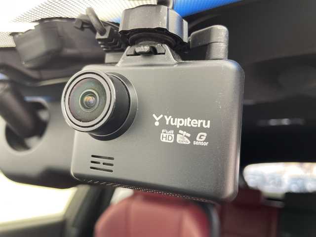 レクサス ＮＸ 200t Fスポーツ 富山県 2015(平27)年 8.9万km ソニッククォーツ 純正ナビ（AM/FM/DVD/BT/USB/フルセグ）/バックカメラ/前後ドライブレコーダー/ビルトインETC/レザーシート/D/N席パワーシート/D席メモリシート/D/N席シートヒーター/D/N席シートベンチレーション/クルーズコントロール/横滑り防止装置/アイドリングストップ/ハンドルヒーター/純正アルミホイール/純正フロアマット/オートLEDライト/オートホールド付電子パーキング/革巻きステアリング/ステアリングスイッチ/パドルシフト/スマートキー