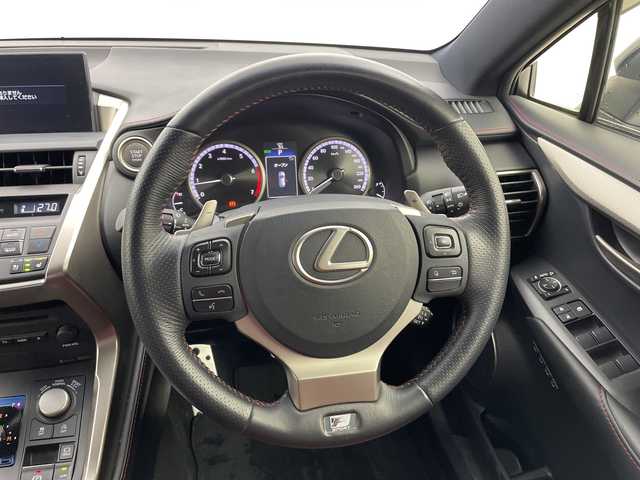 レクサス ＮＸ 200t Fスポーツ 富山県 2015(平27)年 8.9万km ソニッククォーツ 純正ナビ（AM/FM/DVD/BT/USB/フルセグ）/バックカメラ/前後ドライブレコーダー/ビルトインETC/レザーシート/D/N席パワーシート/D席メモリシート/D/N席シートヒーター/D/N席シートベンチレーション/クルーズコントロール/横滑り防止装置/アイドリングストップ/ハンドルヒーター/純正アルミホイール/純正フロアマット/オートLEDライト/オートホールド付電子パーキング/革巻きステアリング/ステアリングスイッチ/パドルシフト/スマートキー