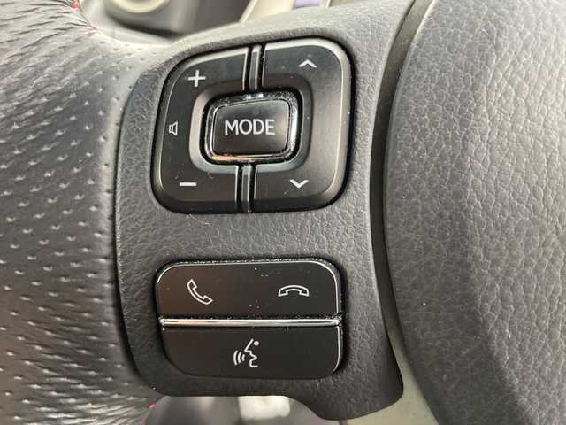 レクサス ＮＸ 200t Fスポーツ 富山県 2015(平27)年 8.9万km ソニッククォーツ 純正ナビ（AM/FM/DVD/BT/USB/フルセグ）/バックカメラ/前後ドライブレコーダー/ビルトインETC/レザーシート/D/N席パワーシート/D席メモリシート/D/N席シートヒーター/D/N席シートベンチレーション/クルーズコントロール/横滑り防止装置/アイドリングストップ/ハンドルヒーター/純正アルミホイール/純正フロアマット/オートLEDライト/オートホールド付電子パーキング/革巻きステアリング/ステアリングスイッチ/パドルシフト/スマートキー