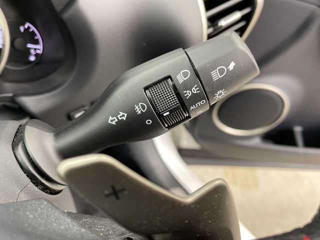 レクサス ＮＸ 200t Fスポーツ 富山県 2015(平27)年 8.9万km ソニッククォーツ 純正ナビ（AM/FM/DVD/BT/USB/フルセグ）/バックカメラ/前後ドライブレコーダー/ビルトインETC/レザーシート/D/N席パワーシート/D席メモリシート/D/N席シートヒーター/D/N席シートベンチレーション/クルーズコントロール/横滑り防止装置/アイドリングストップ/ハンドルヒーター/純正アルミホイール/純正フロアマット/オートLEDライト/オートホールド付電子パーキング/革巻きステアリング/ステアリングスイッチ/パドルシフト/スマートキー