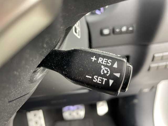 レクサス ＮＸ 200t Fスポーツ 富山県 2015(平27)年 8.9万km ソニッククォーツ 純正ナビ（AM/FM/DVD/BT/USB/フルセグ）/バックカメラ/前後ドライブレコーダー/ビルトインETC/レザーシート/D/N席パワーシート/D席メモリシート/D/N席シートヒーター/D/N席シートベンチレーション/クルーズコントロール/横滑り防止装置/アイドリングストップ/ハンドルヒーター/純正アルミホイール/純正フロアマット/オートLEDライト/オートホールド付電子パーキング/革巻きステアリング/ステアリングスイッチ/パドルシフト/スマートキー