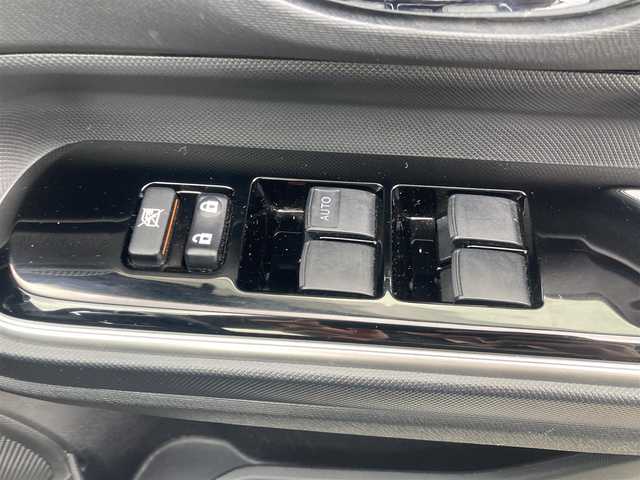 トヨタ アクア G 島根県 2019(令1)年 2.2万km ホワイトパールクリスタルシャイン ワンオーナー /ディーラーOP SDナビ(CD/BT/ワンセグ)/バックカメラ/トヨタセーフティーセンス/ ・プリクラッシュセーフティー/ ・レーントレーシングアシスト/ ・オートハイビーム/オートライト/クルーズコントロール/ETC/純正前方ドライブレコーダー/ステアリングリモコン/純正フロアマット/純正ドアバイザー/LEDヘッドライト/LEDフォグランプ/取扱説明書/保証書
