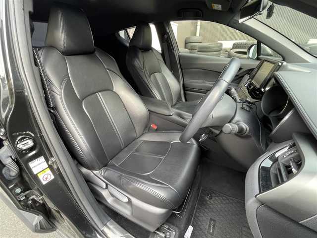 トヨタ Ｃ－ＨＲ S LEDパッケージ 滋賀県 2018(平30)年 2.6万km ブラックマイカ 禁煙車/8インチナビ/　(Bluetooth・フルセグTV・DVD・SD)/ETC/ドライブレコーダー/追従クルーズコントロール/ブレーキホールド/電動パーキングブレーキホールド/前方コーナーセンサー/レーンキープアシスト/オートマチックハイビーム/ステアリングリモコン/PCS