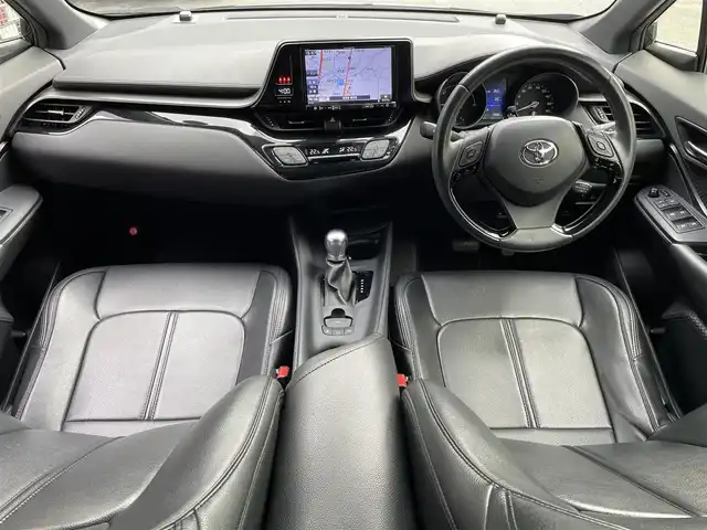 トヨタ Ｃ－ＨＲ S LEDパッケージ 滋賀県 2018(平30)年 2.6万km ブラックマイカ 禁煙車/8インチナビ/　(Bluetooth・フルセグTV・DVD・SD)/ETC/ドライブレコーダー/追従クルーズコントロール/ブレーキホールド/電動パーキングブレーキホールド/前方コーナーセンサー/レーンキープアシスト/オートマチックハイビーム/ステアリングリモコン/PCS