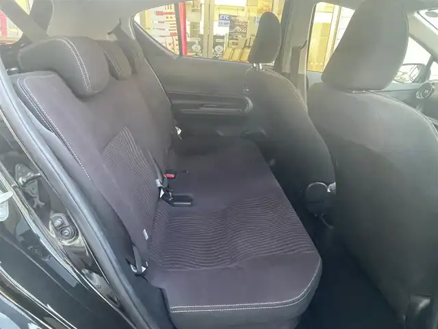 トヨタ アクア G 愛知県 2018(平30)年 9万km ブラックマイカ ワンオーナー/純正SDナビ〈NSZT-W66T〉/・DVD／HDMI／Bluetooth／地デジTV/バックカメラ/クルーズコントロール/TOYOTA　SEFETY SENSE C/・プリクラッシュセーフティ/・レーンディパーチャーアラート/・オートマチックハイビーム/運転席アームレスト/アンテナ分離型ETC/純正15インチAW