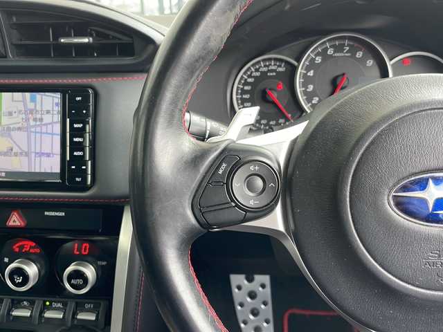 スバル ＢＲＺ S 愛知県 2018(平30)年 6.6万km クリスタルブラックシリカ 7インチSD（ナビあり）/クルーズコントロール/フルセグTV/CD DVD/Bluetooth/バックカメラ/純正アルミホイール/パドルシフト/オートライト/ETC/ステアリングスイッチ/スマートキー/プッシュスタート