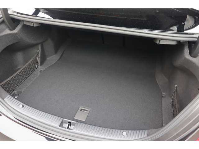 メルセデス・ベンツ Ｃ１８０ アバンギャルド AMGライン 大分県 2018(平30)年 4.6万km オブシディアンブラック レーダーセフティパッケージ/アダプティブクルーズコントロール/純正ナビ/ＣａｒＰｌａｙ/地デジ/Bluetooth/シートヒーター/パワーシート/パドルシフト/ＬＥＤヘッドライト/オートハイビーム/アンビエントライト/純正１８インチＡＷ/純正ドライブレコーダー前後/ＥＴＣ