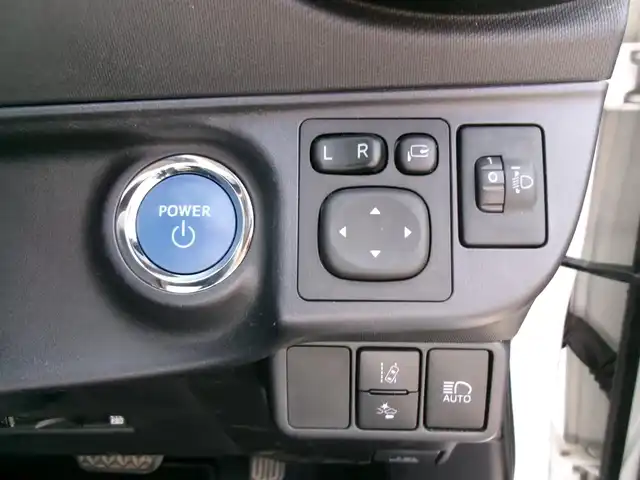 トヨタ アクア S スタイルブラック 群馬県 2019(平31)年 1.9万km ホワイトパールクリスタルシャイン ワンオーナー/Toyota Safety Sense/純正SDナビ・フルセグTV/　・BT・DVD(NSZT-W68T)/純正バックモニター/純正ドライブレコーダー(DRT-C68A)/純正ビルトインETC2.0/前席シートヒーター/スマートキー×2＆プッシュスタート/R2.3.4.5.6.7年記録簿/保証書＆取説