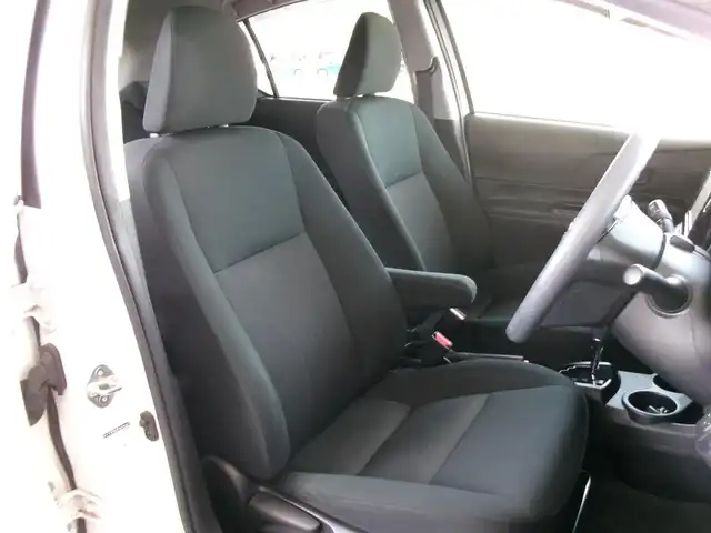 トヨタ アクア S スタイルブラック 群馬県 2019(平31)年 1.9万km ホワイトパールクリスタルシャイン ワンオーナー/Toyota Safety Sense/純正SDナビ・フルセグTV/　・BT・DVD(NSZT-W68T)/純正バックモニター/純正ドライブレコーダー(DRT-C68A)/純正ビルトインETC2.0/前席シートヒーター/スマートキー×2＆プッシュスタート/R2.3.4.5.6.7年記録簿/保証書＆取説
