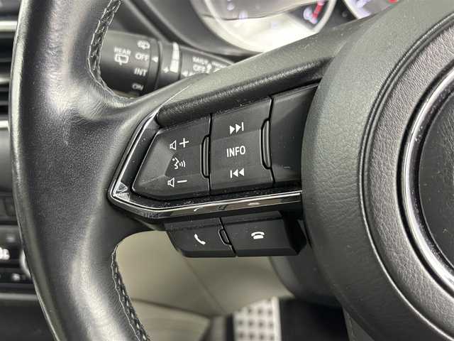マツダ ＣＸ－８ XD Lパッケージ 埼玉県 2018(平30)年 5万km ジェットブラックマイカ BOSEサウンド/純正ナビ/(Bluetooth/USB/AUX/CD/DVD/AM/FM)/地デジワンセグ/全方位カメラ/前後ドライブレコーダー/ETC/アダプティブクルーズコントロール/衝突軽減ブレーキ/車線逸脱警報/クリアランスソナー/ステアリングヒーター/運転席・助手席・２列目シートヒーター/パワーバックドア/電子パーキングシステム/オートブレーキホールド/ルーフレール/アイドリングストップ/ロールサンシェード/プッシュスタート/ステアリングリモコン/ウィンカーミラー/フロントフォグランプ/純正フロアマット/純正19インチアルミホイール
