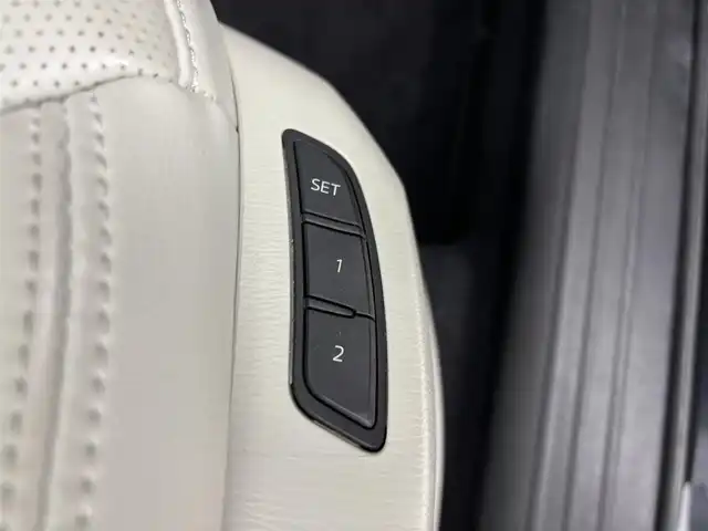 マツダ ＣＸ－８ XD Lパッケージ 埼玉県 2018(平30)年 5万km ジェットブラックマイカ BOSEサウンド/純正ナビ/(Bluetooth/USB/AUX/CD/DVD/AM/FM)/地デジワンセグ/全方位カメラ/前後ドライブレコーダー/ETC/アダプティブクルーズコントロール/衝突軽減ブレーキ/車線逸脱警報/クリアランスソナー/ステアリングヒーター/運転席・助手席・２列目シートヒーター/パワーバックドア/電子パーキングシステム/オートブレーキホールド/ルーフレール/アイドリングストップ/ロールサンシェード/プッシュスタート/ステアリングリモコン/ウィンカーミラー/フロントフォグランプ/純正フロアマット/純正19インチアルミホイール