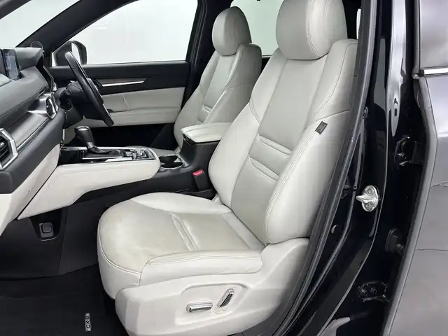 マツダ ＣＸ－８ XD Lパッケージ 埼玉県 2018(平30)年 5万km ジェットブラックマイカ BOSEサウンド/純正ナビ/(Bluetooth/USB/AUX/CD/DVD/AM/FM)/地デジワンセグ/全方位カメラ/前後ドライブレコーダー/ETC/アダプティブクルーズコントロール/衝突軽減ブレーキ/車線逸脱警報/クリアランスソナー/ステアリングヒーター/運転席・助手席・２列目シートヒーター/パワーバックドア/電子パーキングシステム/オートブレーキホールド/ルーフレール/アイドリングストップ/ロールサンシェード/プッシュスタート/ステアリングリモコン/ウィンカーミラー/フロントフォグランプ/純正フロアマット/純正19インチアルミホイール