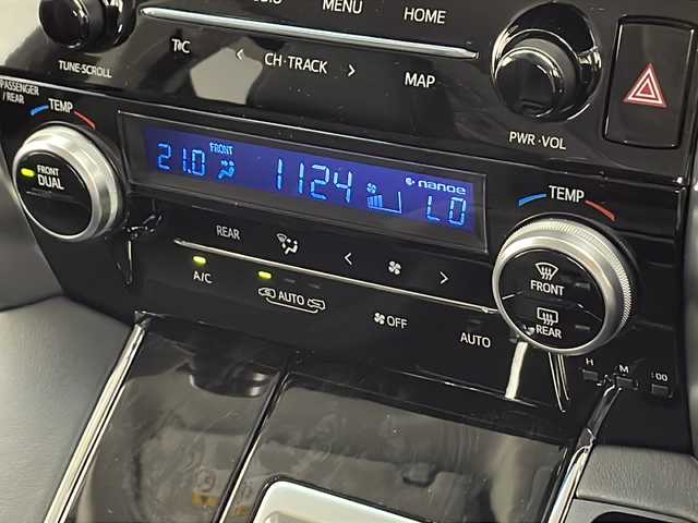 トヨタ アルファード S Cパッケージ 千葉県 2021(令3)年 5.3万km ホワイトパールクリスタルシャイン 純正フリップダウンモニター（V12T-R68C）/ブラインドスポットモニター/レーダークルーズコントロール/コーナーセンサー/レーンキープアシスト/衝突軽減ブレーキ/純正メモリナビ/　Bluetooth/フルセグTV/CD/DVD/USB/Miracast/バックカメラ/ビルトインETC2.0/社外ドライブレコーダー前後/デジタルインナーミラー/ステアリングヒーター/両側パワースライドドア/レザーシート（黒）/パワーシート（前席/2列目）/LEDヘッドライト/オートライト/オートハイビーム/純正18インチアルミホイール
