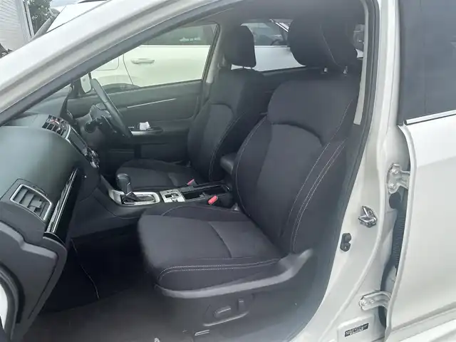 スバル レヴォーグ 1．6GT アイサイト 富山県 2015(平27)年 7.6万km クリスタルホワイトP 純正ナビ/バックカメラ/アイサイト/ＴＶ（フルセグ）/４ＷＤ/ターボエンジン/クルーズコントロール/スマートキー/純正アルミホイール/電動格納ミラー/アイドリングストップ/ＥＴＣ/プッシュスタート/純正フロアマット/横滑り防止装置
