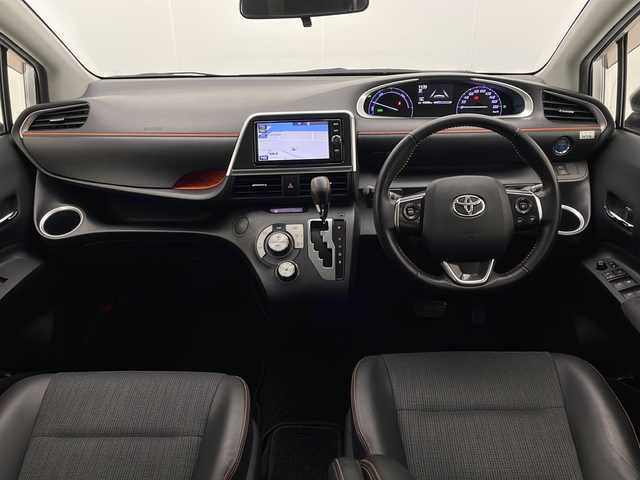 トヨタ シエンタ ハイブリッド G クエロ 宮崎県 2017(平29)年 4.5万km シルバーM ワンオーナー/Toyota Safety Sense/〇プリクラシュセーフティ/〇レーンディパーチャーアラート/〇オートハイビーム/〇先行車発進/純正7インチSDナビ/フルセグTV/CD/DVD/Bluetooth/バックカメラ/ハーフレザーシート/両側パワースライドドア/LEDヘッドライト/純正16インチAW/ビルトインETC/スマートキー×2/保証書