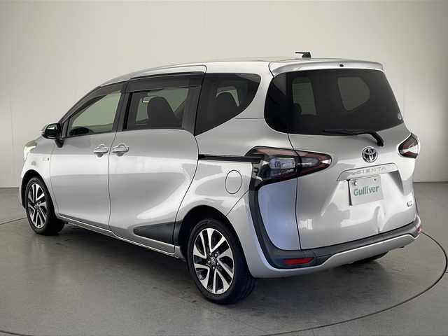 トヨタ シエンタ ハイブリッド G クエロ 宮崎県 2017(平29)年 4.5万km シルバーM ワンオーナー/Toyota Safety Sense/〇プリクラシュセーフティ/〇レーンディパーチャーアラート/〇オートハイビーム/〇先行車発進/純正7インチSDナビ/フルセグTV/CD/DVD/Bluetooth/バックカメラ/ハーフレザーシート/両側パワースライドドア/LEDヘッドライト/純正16インチAW/ビルトインETC/スマートキー×2/保証書