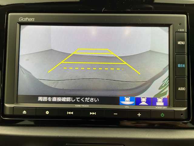 ホンダ フィット e:HEVベーシック 岐阜県 2020(令2)年 4.3万km シルバー 純正SDナビゲーション【VXM-205Ci】/フルセグテレビ/Bluetooth/USB/CD　DVD/バックカメラ/コーナーセンサー/衝突被害軽減システム/レーンキープアシスト/ビルトインETC/ドラレコ/スマートキー/プッシュスタート/サイドバイザー/純正フロアマット