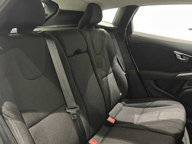 ボルボ Ｖ４０ クロスカントリー T3 キネティック 新潟県 2019(平31)年 3.2万km アイスホワイト アダプティブ・クルーズ・コントロール/ブラインドスポット・インフォメーション・システム/レーン・キーピング・エイド/レーン・チェンジ・マージ・エイド/ロード・サイン・インフォメーション/（ドライバー・アラート・コントロール/クロス・トラフィック・アラート/リアビューカメラ/ LEDヘッドライト（アクティブベンディング機能付）/アクティブ・ハイビーム/LEDデイタイム・ランニング/ 7インチ・ワイドディスプレイ/・HDDナビ/・Bluetooth/・USB/ドライブレコーダー/ETC