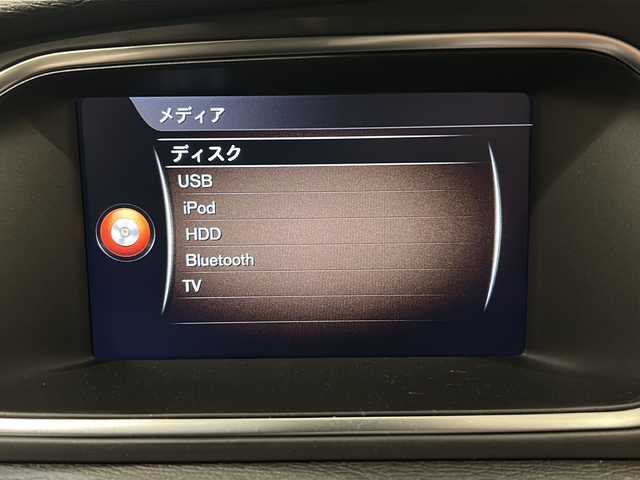 ボルボ Ｖ４０ クロスカントリー T3 キネティック 新潟県 2019(平31)年 3.2万km アイスホワイト アダプティブ・クルーズ・コントロール/ブラインドスポット・インフォメーション・システム/レーン・キーピング・エイド/レーン・チェンジ・マージ・エイド/ロード・サイン・インフォメーション/（ドライバー・アラート・コントロール/クロス・トラフィック・アラート/リアビューカメラ/ LEDヘッドライト（アクティブベンディング機能付）/アクティブ・ハイビーム/LEDデイタイム・ランニング/ 7インチ・ワイドディスプレイ/・HDDナビ/・Bluetooth/・USB/ドライブレコーダー/ETC