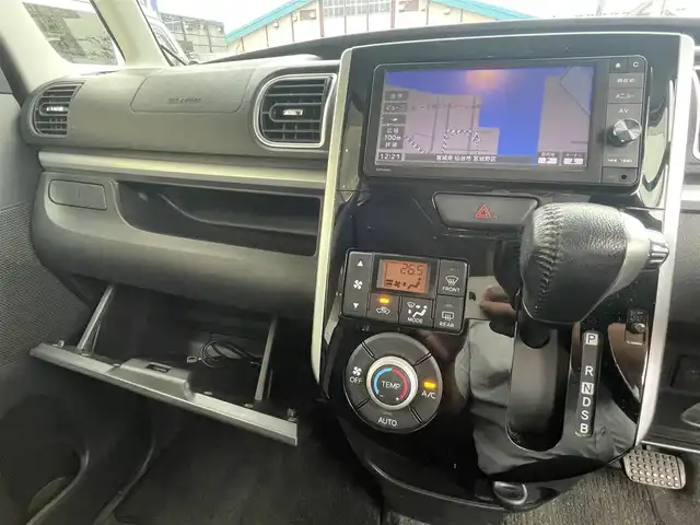 ダイハツ タント カスタム RS SAⅡ 秋田県 2016(平28)年 12.1万km ブラックマイカメタリック (株)IDOMが運営する【じしゃロン秋田店】の自社ローン対象車両になります。こちらは現金ご利用時の価格です。自社ローンご希望の方は別途その旨お申付け下さい。/スマートアシストII/衝突回避支援ブレーキ/衝突警報機能(対車両・対歩行者)/車線逸脱警報機能/誤発進抑制制御機能（前方・後方）/先行車発進お知らせ機能/純正SDナビ【CD/DVD/SD/Bluetooth/USB/AUX/iPod】/フルセグTV/両側パワースライドドア/ETC/前方ドライブレコーダー/LEDヘッドライト/後方コーナーセンサー