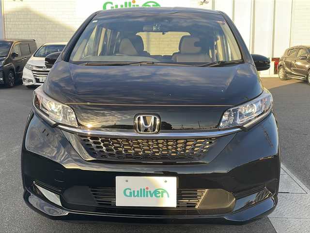 ホンダ フリード G ホンダセンシング 香川県 2021(令3)年 3.2万km クリスタルブラックパール 社外ナビ（フルセグTV/CD/DVD/BT)/バックカメラ/ドライブレコーダー/シートヒーター/両側パワースライドドア/オートライト/アイドリングストップ/ビルトインETC