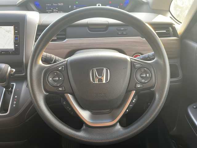 ホンダ フリード G ホンダセンシング 香川県 2021(令3)年 3.2万km クリスタルブラックパール 社外ナビ（フルセグTV/CD/DVD/BT)/バックカメラ/ドライブレコーダー/シートヒーター/両側パワースライドドア/オートライト/アイドリングストップ/ビルトインETC