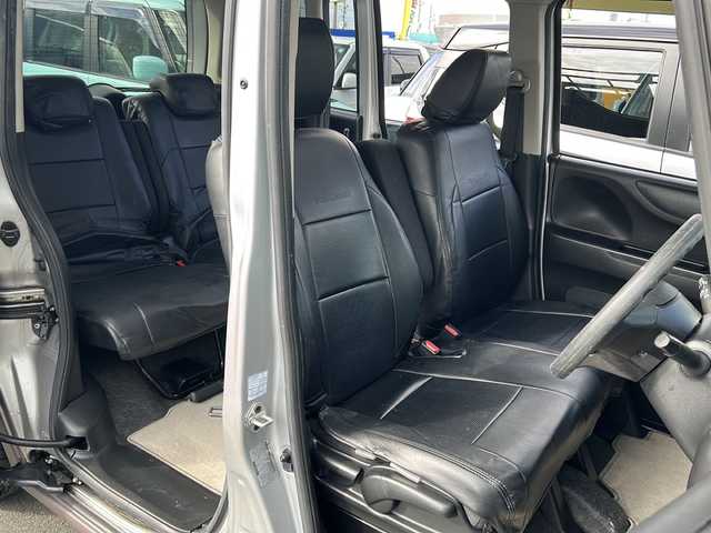 ホンダ Ｎ ＢＯＸ G SSパッケージ 静岡県 2013(平25)年 5万km アラバスターシルバーメタリック 純正ナビ/・ラジオ/USB/SD/VTR/ワンセグTV/主要装備/・ルーフキャリア　/・両側パワースライドドア　/・ステアリングリモコン　/・バックカメラ　/・アイドリングストップ　/・横滑り防止　/・プッシュスタート　/・スマートキー　/・ＥＴＣ　/・盗難防止装置　/・パワーステアリング/・純正アルミホイール/・純正フロアマット/・社外シートカバー