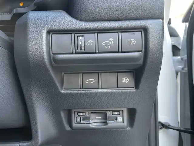 トヨタ ランドクルーザー ２５０ VX 栃木県 2024(令6)年 0.1万km プラチナホワイトパールマイカ モデリスタパッケージ/・フロントバンパーガード/・フロントアンダーカバー/・リヤバンパーガーニッシュ/トヨタチームメイト［アドバンスト ドライブ(渋滞時支援)］ /ToyotaSafetySense/・プリクラッシュセーフティ(歩行者［昼夜］・自転車運転者［昼夜］・自動二輪車［昼］検知機能付衝突回避支援タイプ/ミリ波レーダー+単眼カメラ方式)/・緊急時操舵支援(アクティブ操舵機能付)+フロントクロストラフィックアラート［FCTA］+レーンチェンジアシスト［LCA］/・レーントレーシングアシスト［LTA］+レーンディパーチャーアラート［LDA］/・レーダークルーズコントロール(全車速追従機能付)/・オートマチックハイビーム［AHB］/・プロアクティブドライビングアシスト［PDA］/ブラインドスポットモニター［BSM］+安心降車アシスト［SEA］+後方車両接近告知+周辺車両接近時サポート(通報提案機能)+後方車両への接近警報＋セカンダリーコリジョンブレーキ(停車中後突対応)/パノラミックビューモニター/12.3インチディスプレイオーディオ(コネクティッドナビ対応)Plus+トヨタプレミアムサウンドシステム/デジタルインナーミラー/ドライブレコーダー