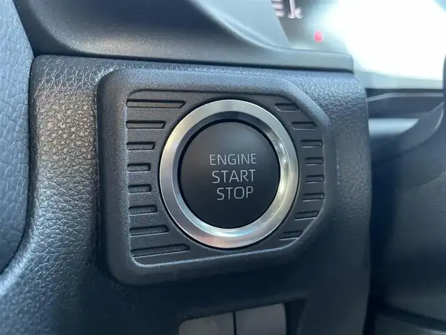 トヨタ ランドクルーザー ２５０ VX 栃木県 2024(令6)年 0.1万km プラチナホワイトパールマイカ モデリスタパッケージ/・フロントバンパーガード/・フロントアンダーカバー/・リヤバンパーガーニッシュ/トヨタチームメイト［アドバンスト ドライブ(渋滞時支援)］ /ToyotaSafetySense/・プリクラッシュセーフティ(歩行者［昼夜］・自転車運転者［昼夜］・自動二輪車［昼］検知機能付衝突回避支援タイプ/ミリ波レーダー+単眼カメラ方式)/・緊急時操舵支援(アクティブ操舵機能付)+フロントクロストラフィックアラート［FCTA］+レーンチェンジアシスト［LCA］/・レーントレーシングアシスト［LTA］+レーンディパーチャーアラート［LDA］/・レーダークルーズコントロール(全車速追従機能付)/・オートマチックハイビーム［AHB］/・プロアクティブドライビングアシスト［PDA］/ブラインドスポットモニター［BSM］+安心降車アシスト［SEA］+後方車両接近告知+周辺車両接近時サポート(通報提案機能)+後方車両への接近警報＋セカンダリーコリジョンブレーキ(停車中後突対応)/パノラミックビューモニター/12.3インチディスプレイオーディオ(コネクティッドナビ対応)Plus+トヨタプレミアムサウンドシステム/デジタルインナーミラー/ドライブレコーダー