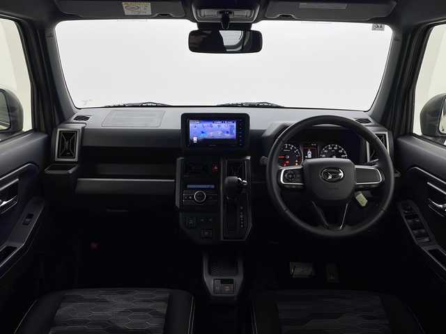 ダイハツ タフト G ダーククロムベンチャー 愛知県 2024(令6)年 0.9万km サンドベージュメタリック KENWOODナビ【MDV-S707W】/フルセグTV・Bluetooth/ガラスルーフ/ルーフレール/純正15インチアルミホイール/スマートアシスト/アダプティブクルーズコントロール/レーンキープコントロール/衝突回避支援ブレーキ/衝突警報/ブレーキ制御付誤発進抑制(前方・後方)/車線逸脱抑制制御/車線逸脱警報/路外逸脱警報/ふらつき警報/先行車発進お知らせ/標識認識/アダプティブドライビングビーム/サイドビューランプ/コーナーセンサー(フロント・リヤ)/アイドリングストップ/LEDヘッドライト/オートライト/フロントフォグランプ/ファブリックシート/運転席助手席シートヒーター/スマートキー/プッシュスタート/イモビライザー/保証書・取扱説明書/スペアキー