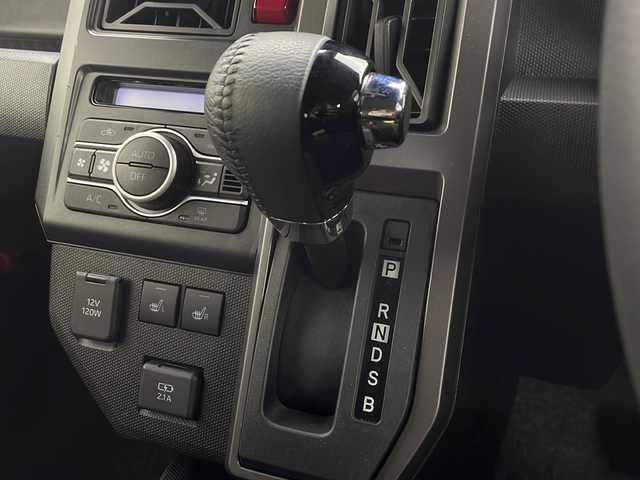 ダイハツ タフト G ダーククロムベンチャー 愛知県 2024(令6)年 0.9万km サンドベージュメタリック KENWOODナビ【MDV-S707W】/フルセグTV・Bluetooth/ガラスルーフ/ルーフレール/純正15インチアルミホイール/スマートアシスト/アダプティブクルーズコントロール/レーンキープコントロール/衝突回避支援ブレーキ/衝突警報/ブレーキ制御付誤発進抑制(前方・後方)/車線逸脱抑制制御/車線逸脱警報/路外逸脱警報/ふらつき警報/先行車発進お知らせ/標識認識/アダプティブドライビングビーム/サイドビューランプ/コーナーセンサー(フロント・リヤ)/アイドリングストップ/LEDヘッドライト/オートライト/フロントフォグランプ/ファブリックシート/運転席助手席シートヒーター/スマートキー/プッシュスタート/イモビライザー/保証書・取扱説明書/スペアキー