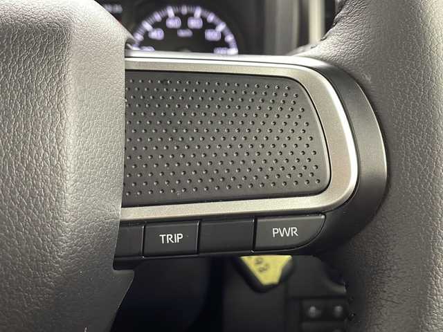 ダイハツ タフト G ダーククロムベンチャー 愛知県 2024(令6)年 0.9万km サンドベージュメタリック KENWOODナビ【MDV-S707W】/フルセグTV・Bluetooth/ガラスルーフ/ルーフレール/純正15インチアルミホイール/スマートアシスト/アダプティブクルーズコントロール/レーンキープコントロール/衝突回避支援ブレーキ/衝突警報/ブレーキ制御付誤発進抑制(前方・後方)/車線逸脱抑制制御/車線逸脱警報/路外逸脱警報/ふらつき警報/先行車発進お知らせ/標識認識/アダプティブドライビングビーム/サイドビューランプ/コーナーセンサー(フロント・リヤ)/アイドリングストップ/LEDヘッドライト/オートライト/フロントフォグランプ/ファブリックシート/運転席助手席シートヒーター/スマートキー/プッシュスタート/イモビライザー/保証書・取扱説明書/スペアキー