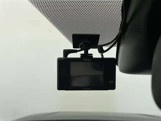 トヨタ ヴォクシー ハイブリッド ZS 煌 大分県 2018(平30)年 4.8万km ブラック 純正SDナビ（NSZN-Z66T）/ BT/CD/DVD/フルセグ/純正フリップダウンモニター/両側パワースライドドア/バックカメラ/クルーズコントロール/オートマチックハイビーム/レーンキープアシスト/ドライブレコーダー/LEDヘッドライト/本革巻きステアリング/フロアマット/プッシュスタート/スマートキー