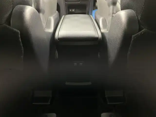 トヨタ ヴォクシー ハイブリッド ZS 煌 大分県 2018(平30)年 4.8万km ブラック 純正SDナビ（NSZN-Z66T）/ BT/CD/DVD/フルセグ/純正フリップダウンモニター/両側パワースライドドア/バックカメラ/クルーズコントロール/オートマチックハイビーム/レーンキープアシスト/ドライブレコーダー/LEDヘッドライト/本革巻きステアリング/フロアマット/プッシュスタート/スマートキー